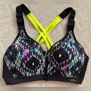 Victoria Secret/ VSX Patterned Milticolor Sports Bra / 34B/ front closure